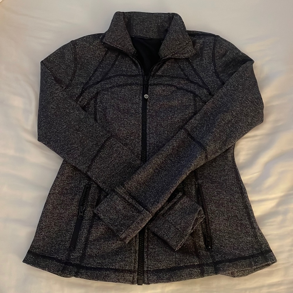 Lululemon Women’s Define Jacket Size 10 - Black & Gray